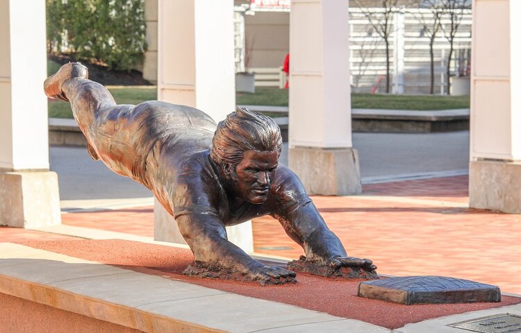 Statue of Pete Rose Statue of Pete Rose