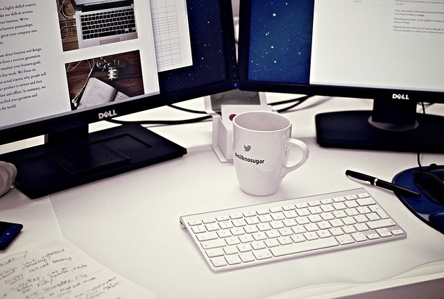 dual screens use two screens for maximum efficiency
